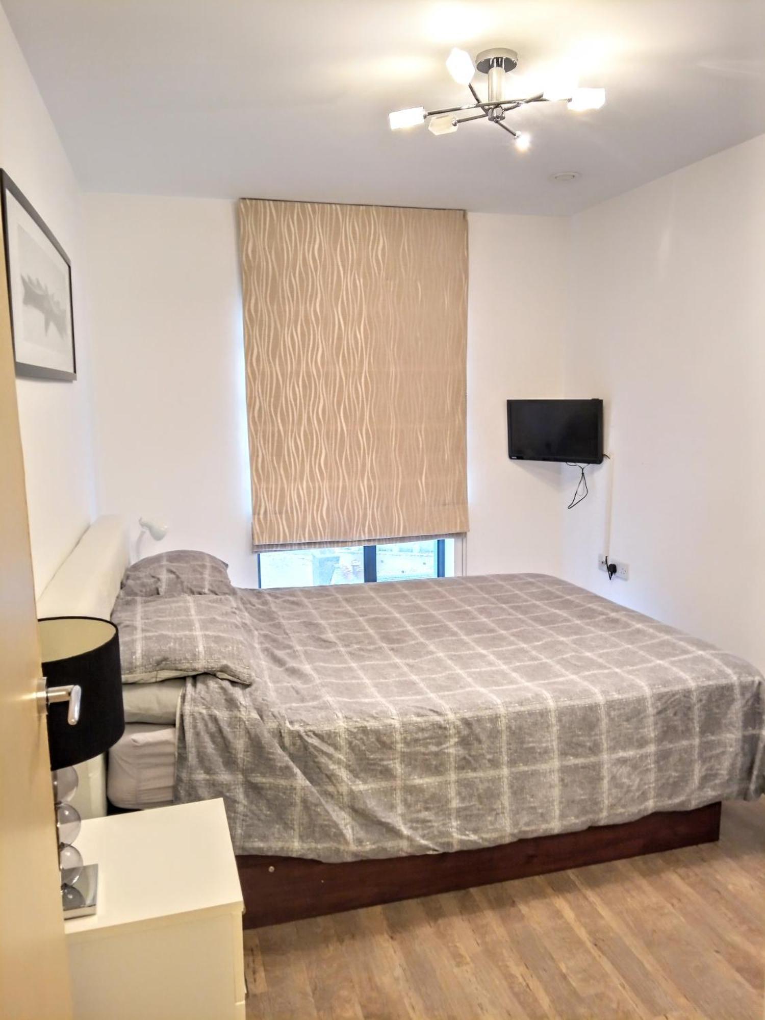 New Central Woking 1 And 2 Bedroom Apartments With Free Gym, Close To Train Station Exterior foto